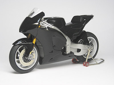 max moto modeling 2